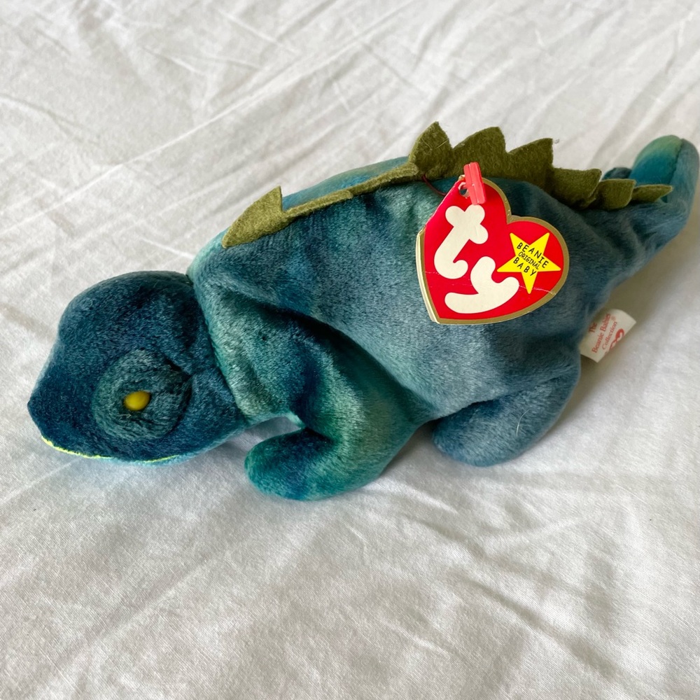 Vintage Ty Beanie Baby Collection 1997 RARE Iggy with tag error. Rare stamp #425